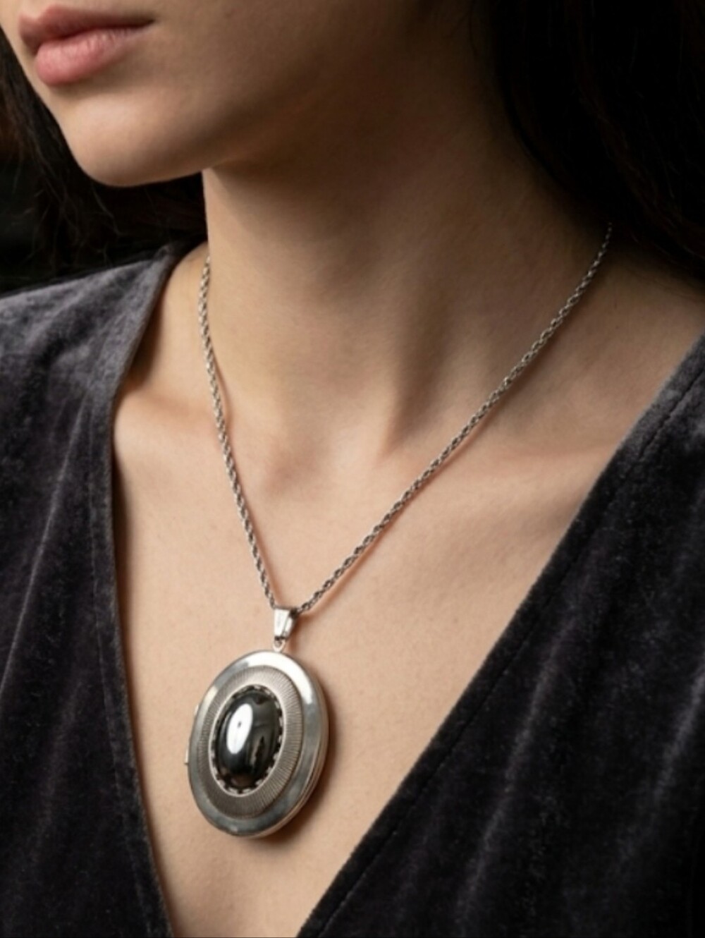 Vintage Hematite Locket & 925 Italy Sterling Silver 18" Rope Chain
